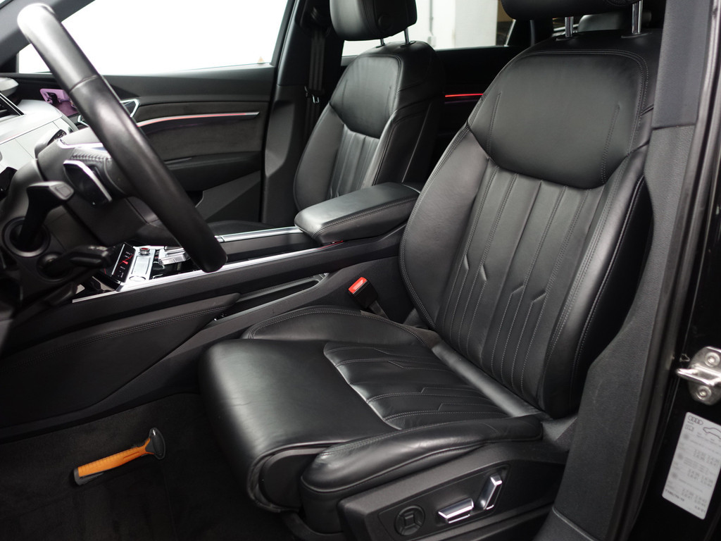 
								Audi e-tron e-tron 55 quattro advanced 95 kWh- Camera Spiegels, 2x Laadpoort, Panoramadak, 360 Camera, Sfeerverlichting, Memory vol									