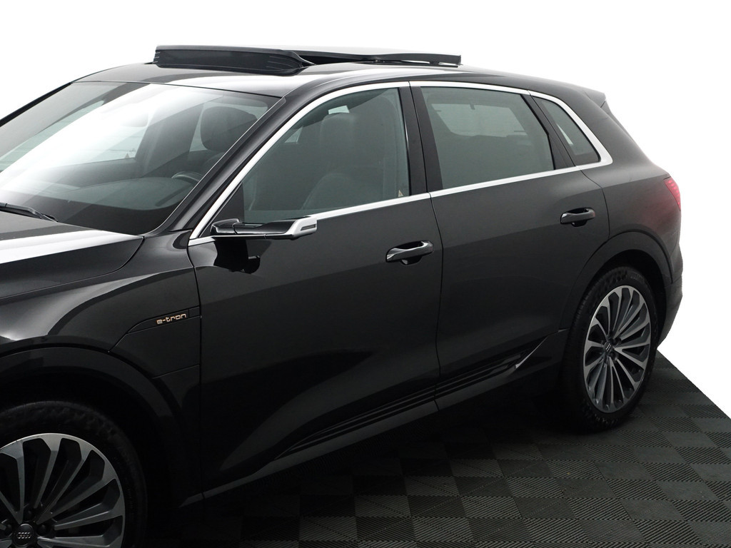 
								Audi e-tron e-tron 55 quattro advanced 95 kWh- Camera Spiegels, 2x Laadpoort, Panoramadak, 360 Camera, Sfeerverlichting, Memory vol									