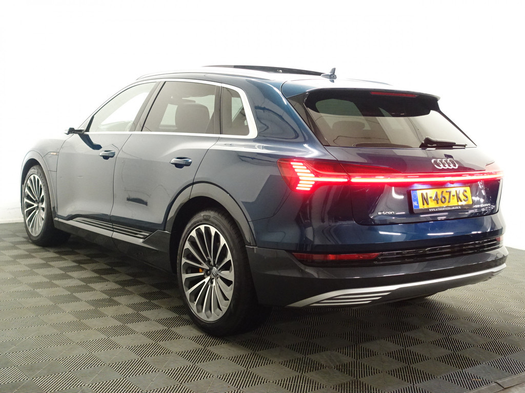 
Audi e-tron e-tron 55 Quattro advanced Pro Line Plus 95 kWh Audi exclusive interior, Massage stoelen, Panodak, Stoelventilatie, Camera spiegels vol									