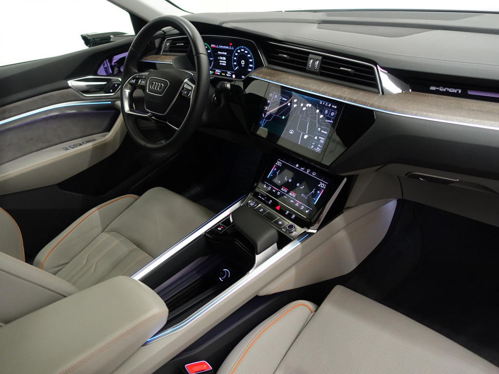 
Audi e-tron e-tron 55 Quattro advanced Pro Line Plus 95 kWh Audi exclusive interior, Massage stoelen, Panodak, Stoelventilatie, Camera spiegels vol									