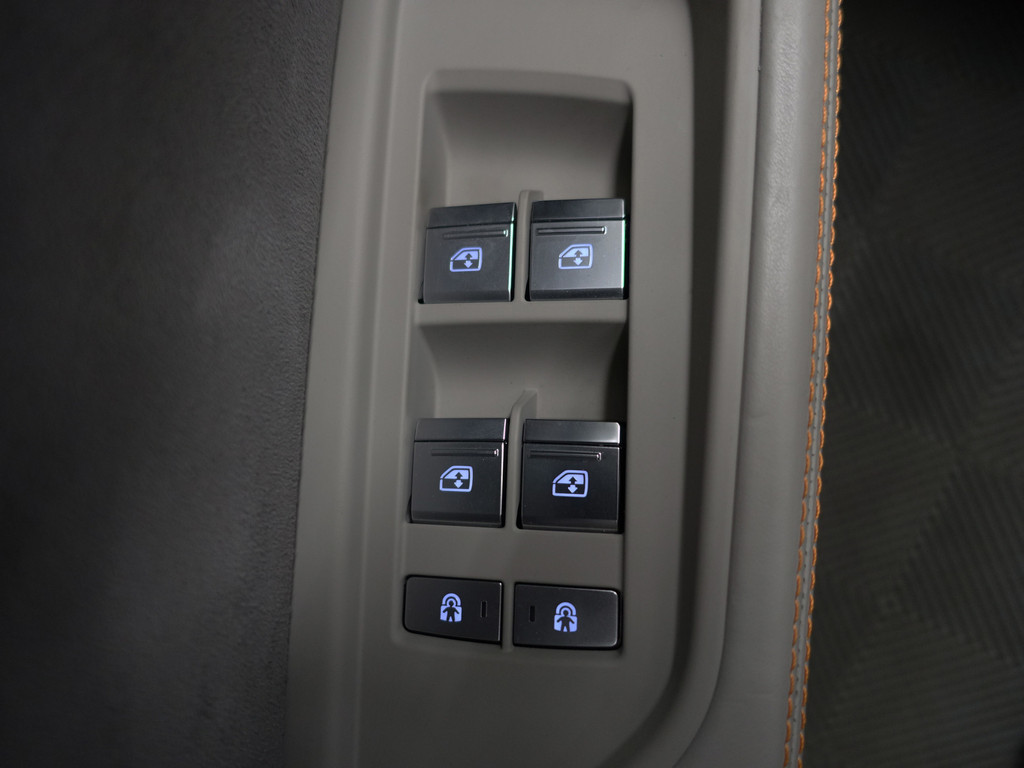 
Audi e-tron e-tron 55 Quattro advanced Pro Line Plus 95 kWh Audi exclusive interior, Massage stoelen, Panodak, Stoelventilatie, Camera spiegels vol									