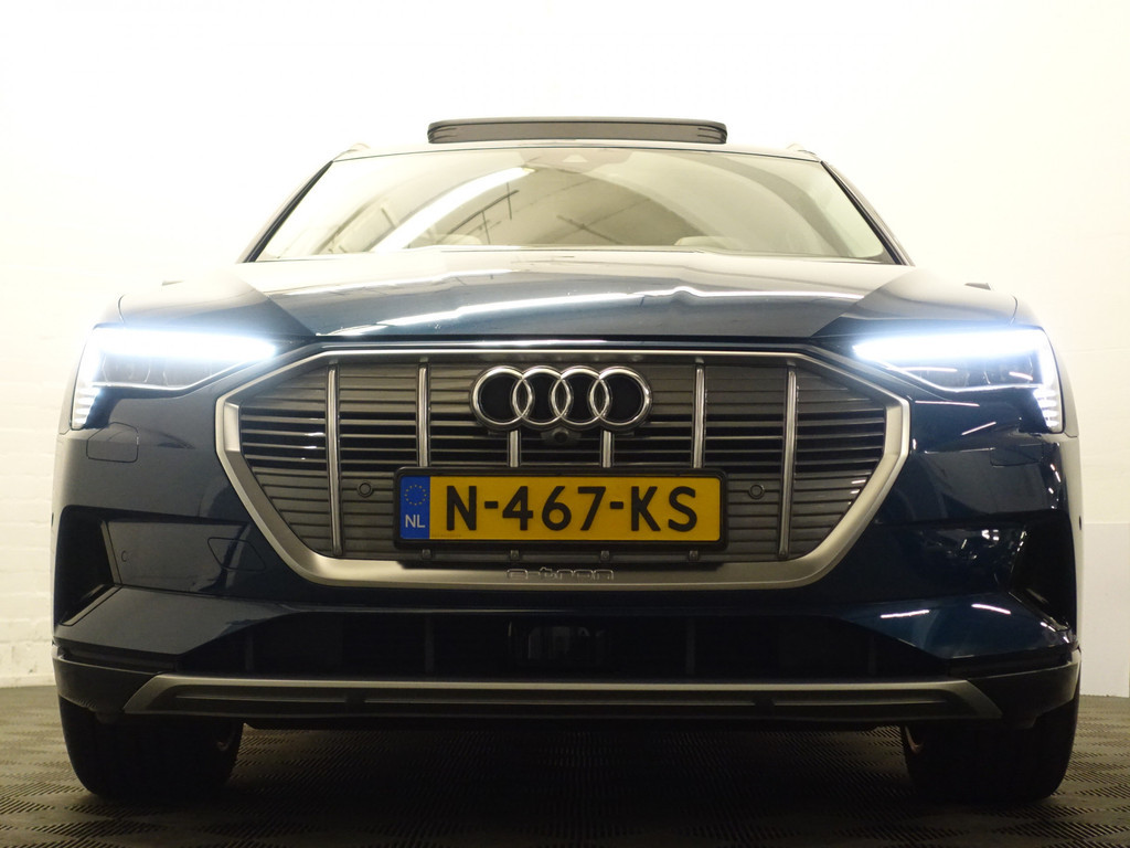
Audi e-tron e-tron 55 Quattro advanced Pro Line Plus 95 kWh Audi exclusive interior, Massage stoelen, Panodak, Stoelventilatie, Camera spiegels vol									