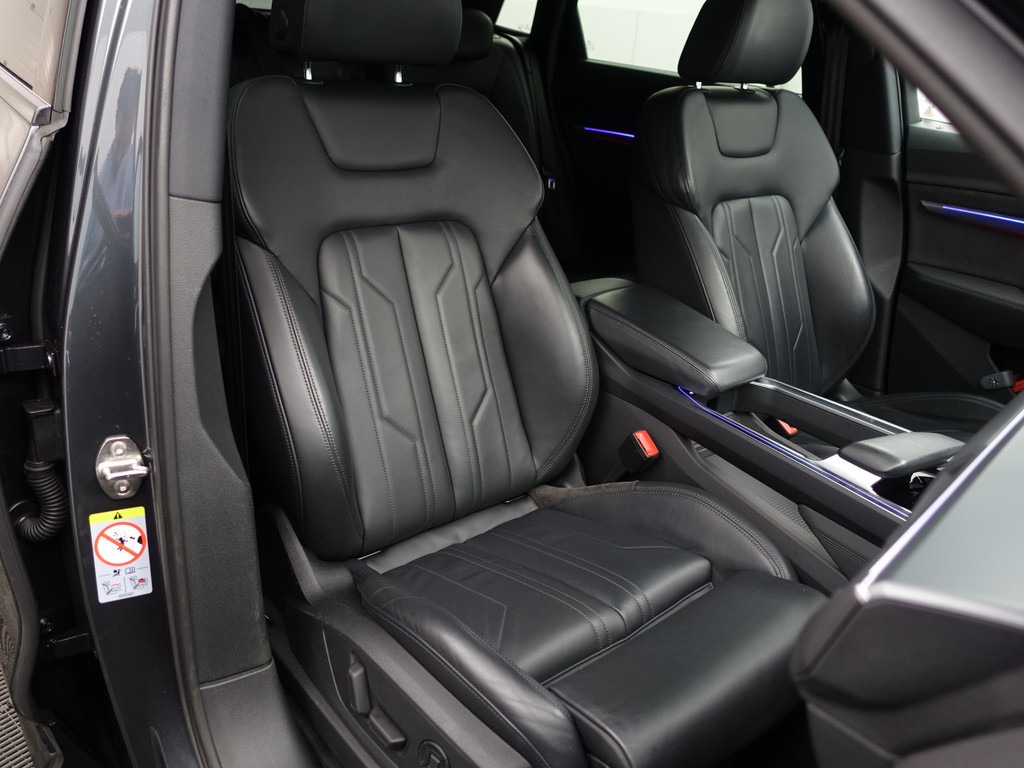 
								Audi e-tron 55 quattro Business edition Plus 95 kWh 2x Laadpoort, Panoramadak, Memory, Carplay, Leder Sport Interieur, Sfeerverlichting vol									