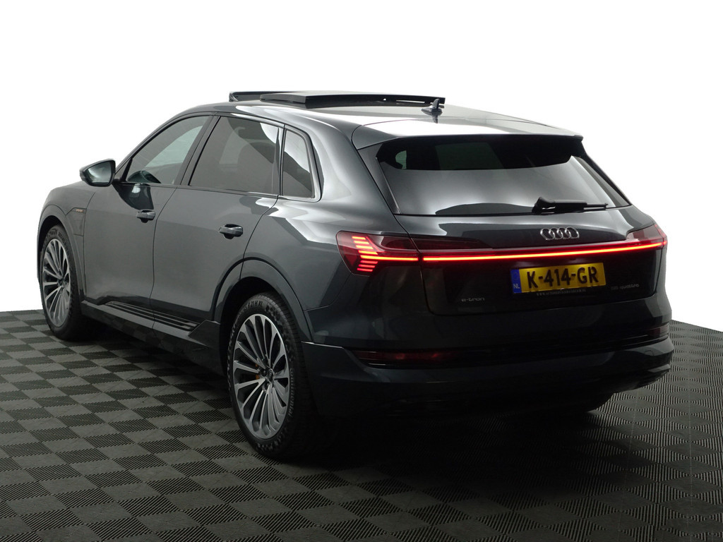 
								Audi e-tron 55 quattro Business edition Plus 95 kWh 2x Laadpoort, Panoramadak, Memory, Carplay, Leder Sport Interieur, Sfeerverlichting vol									