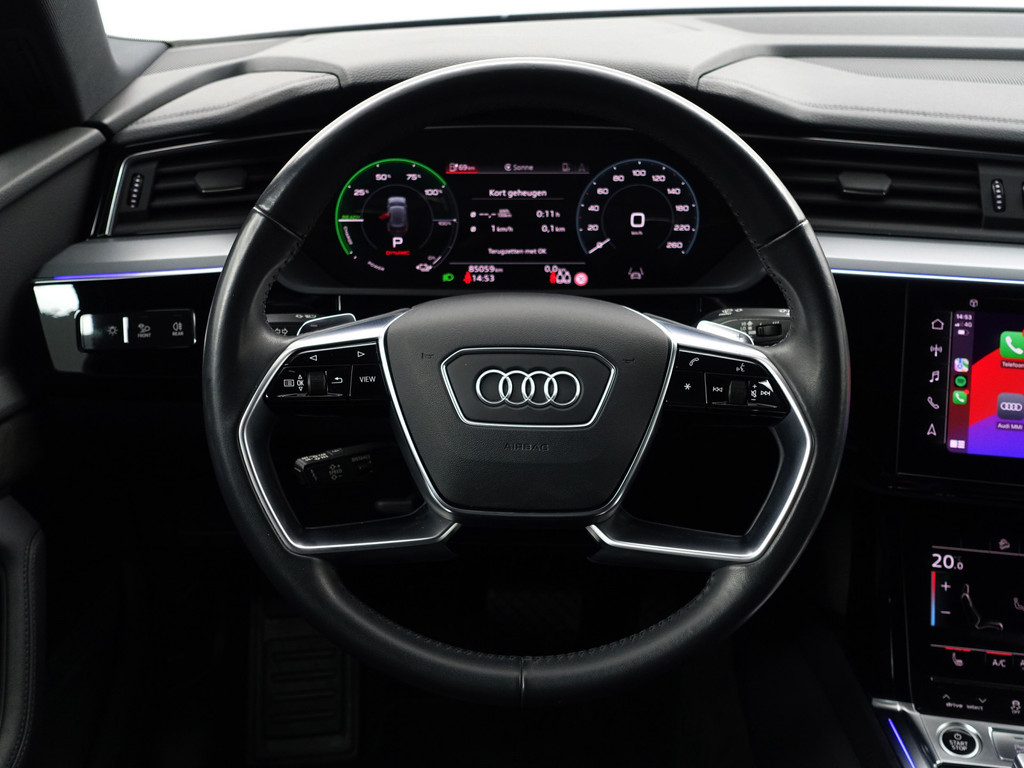 
								Audi e-tron 55 quattro Business edition Plus 95 kWh 2x Laadpoort, Panoramadak, Memory, Carplay, Leder Sport Interieur, Sfeerverlichting vol									
