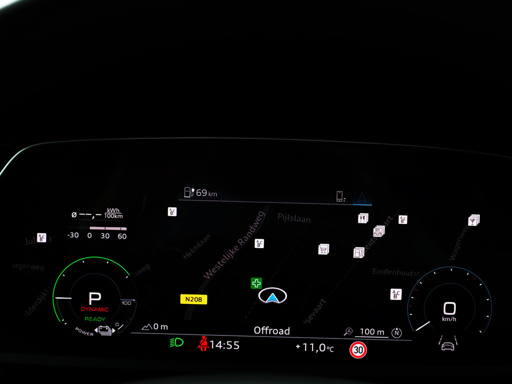 
								Audi e-tron 55 quattro Business edition Plus 95 kWh 2x Laadpoort, Panoramadak, Memory, Carplay, Leder Sport Interieur, Sfeerverlichting vol									