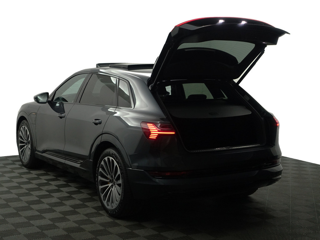 
								Audi e-tron 55 quattro Business edition Plus 95 kWh 2x Laadpoort, Panoramadak, Memory, Carplay, Leder Sport Interieur, Sfeerverlichting vol									