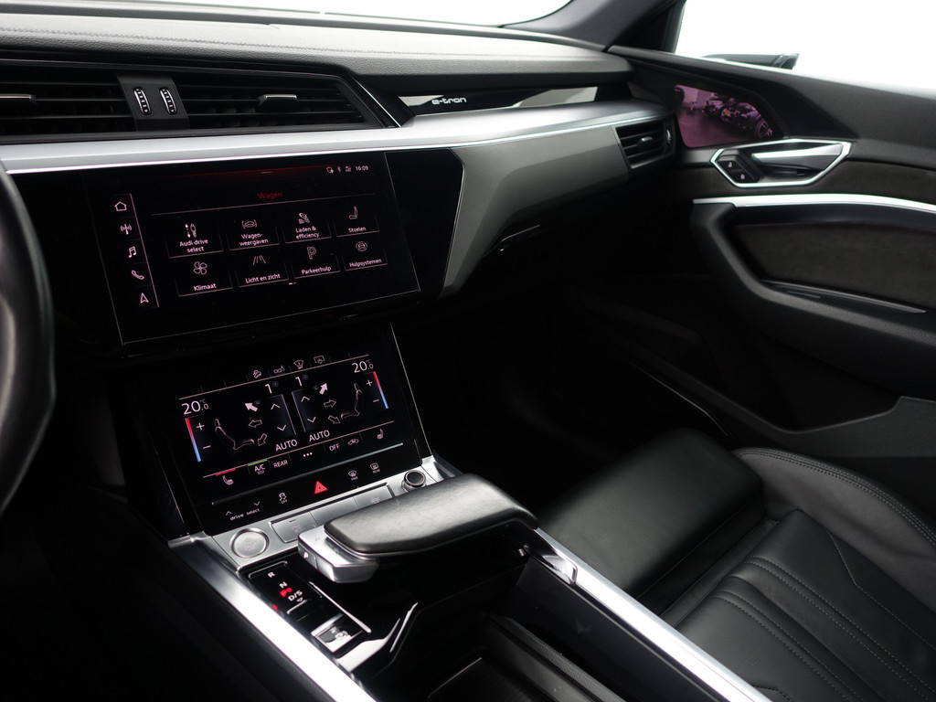 
Audi e-tron e-tron 55 Quattro advanced Pro Line Plus 95 kWh- Night Vision, Bang Olufsen, Camera Spiegels, 360 Camera, Head Up, Memory vol									