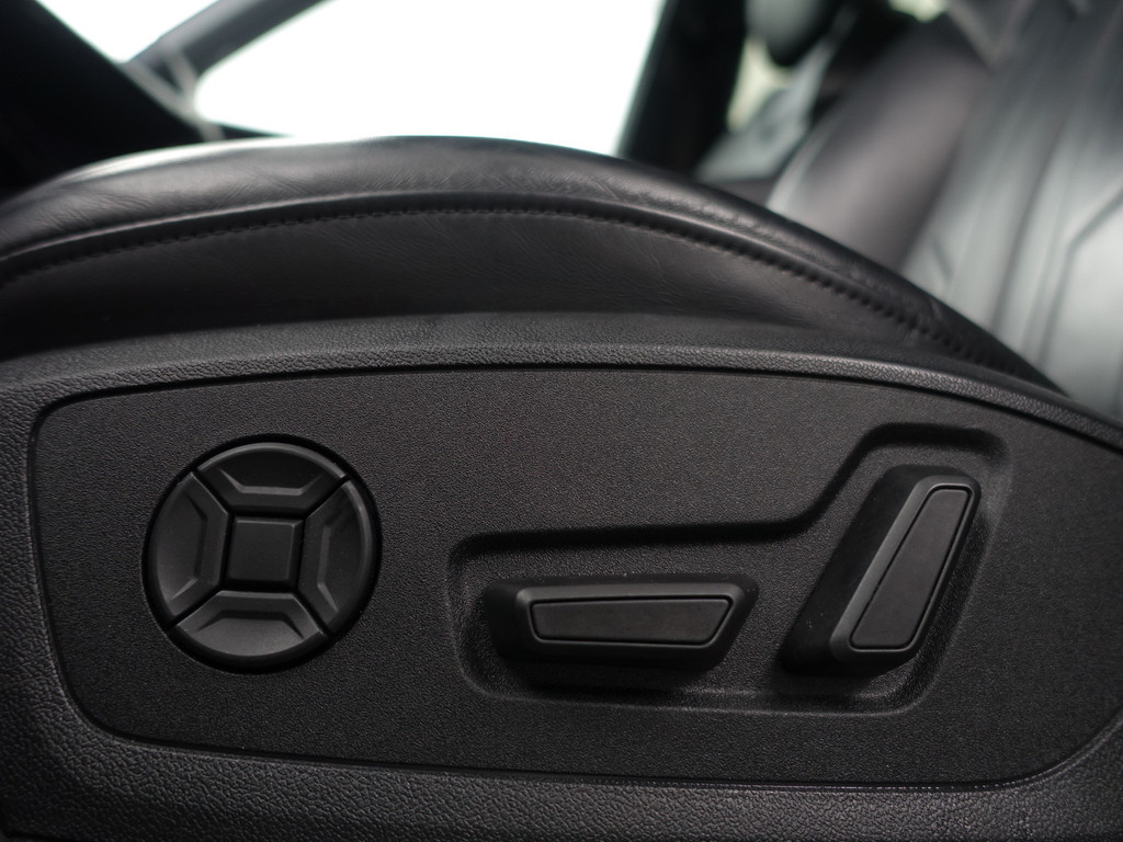 
Audi e-tron e-tron 55 Quattro advanced Pro Line Plus 95 kWh- Night Vision, Bang Olufsen, Camera Spiegels, 360 Camera, Head Up, Memory vol									