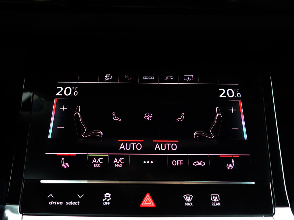 
Audi e-tron Sportback 55 quattro S Competition 95 kWh Aut- Design Leder, Bang Olufsen, Panodak, Memory Seats, Sfeerverlichting, Ada Cruise vol									