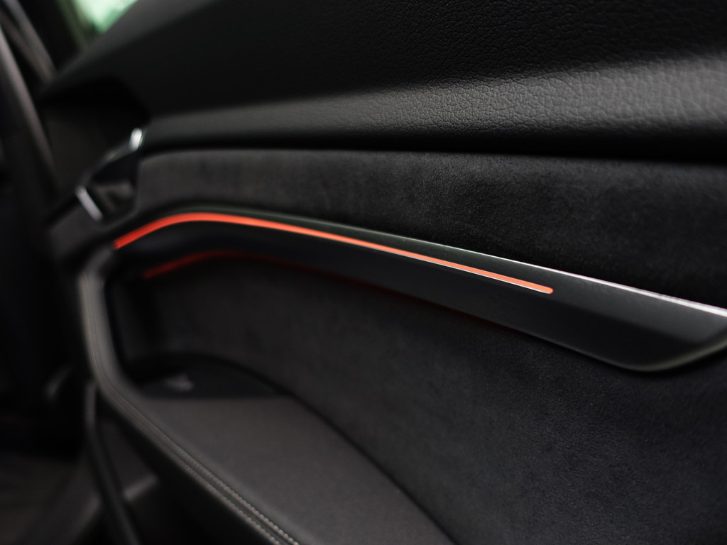 
Audi e-tron Sportback 55 quattro S Competition 95 kWh Aut- Design Leder, Bang Olufsen, Panodak, Memory Seats, Sfeerverlichting, Ada Cruise vol									