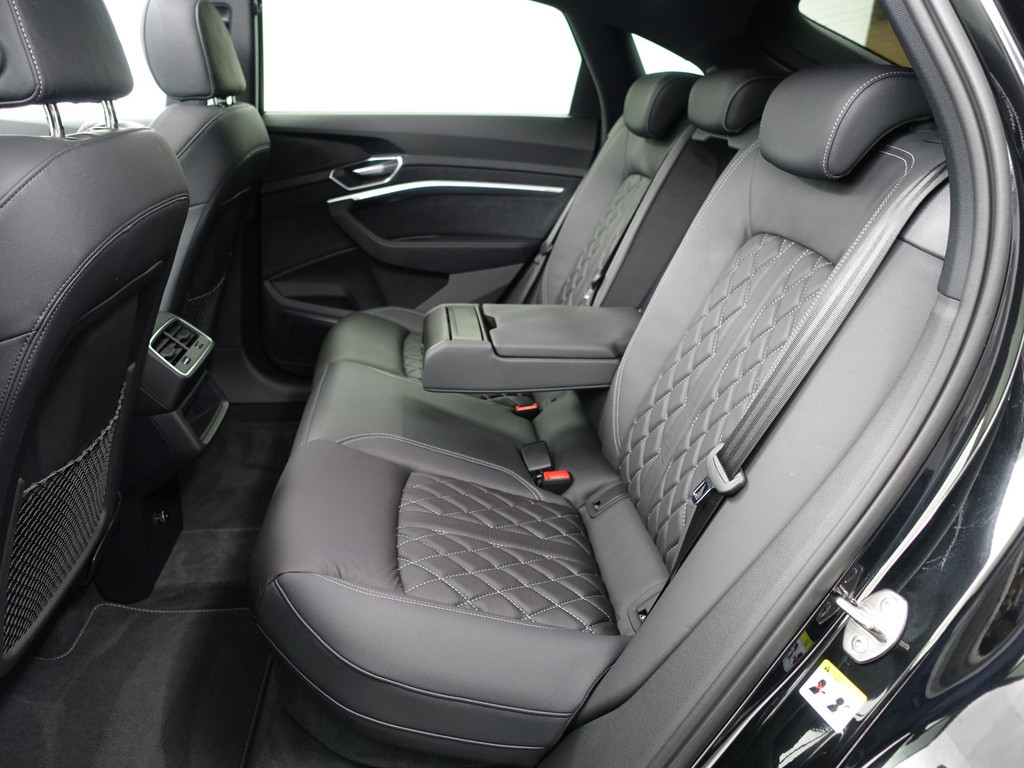 
Audi e-tron Sportback 55 quattro S Competition 95 kWh Aut- Design Leder, Bang Olufsen, Panodak, Memory Seats, Sfeerverlichting, Ada Cruise vol									