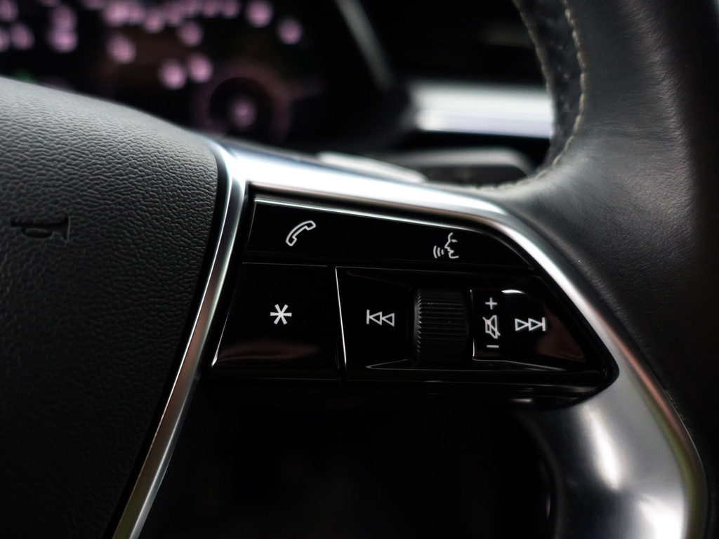 
Audi e-tron Sportback 55 quattro S Competition 95 kWh- Bang Olufsen, 2x Laadpoort, Design Leder, Head Up, Luchtvering Panodak vol									