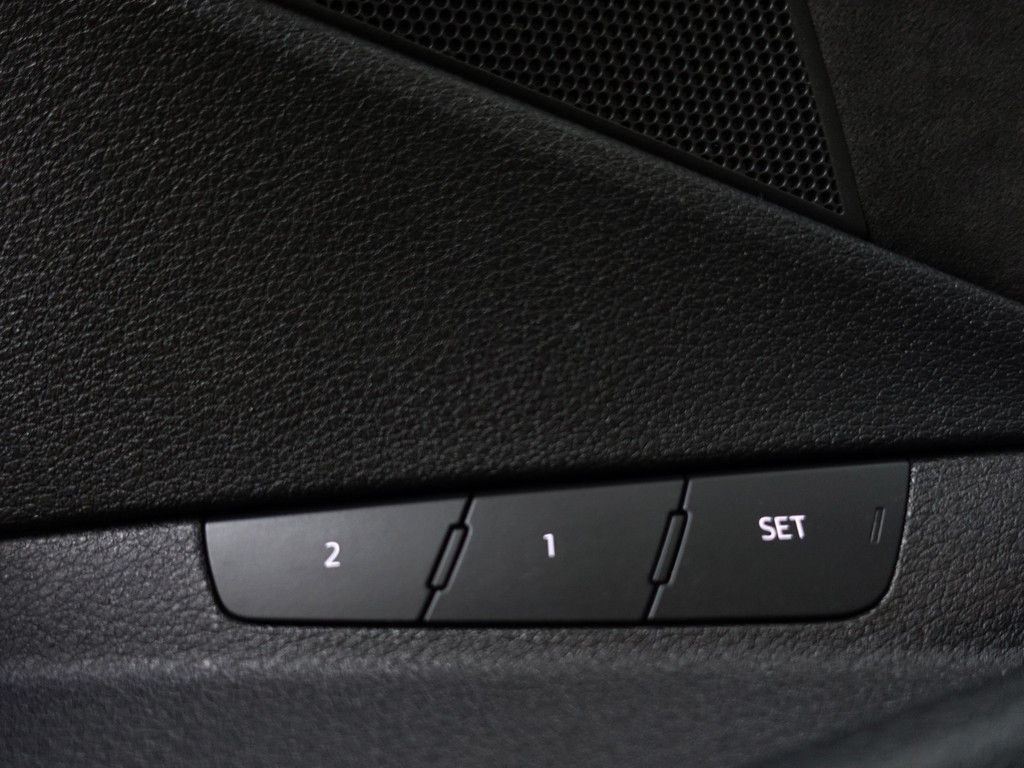 
Audi e-tron Sportback 55 quattro S Competition 95 kWh- Bang Olufsen, 2x Laadpoort, Design Leder, Head Up, Luchtvering Panodak vol									