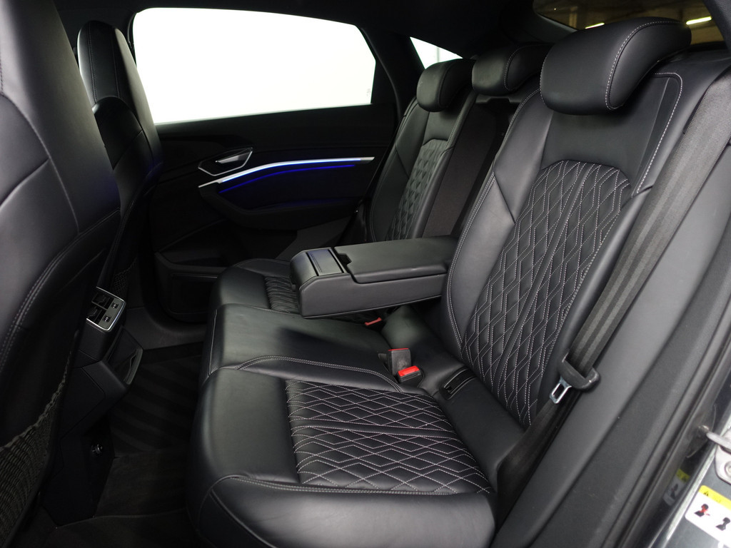 
Audi e-tron Sportback 55 quattro S Competition 95 kWh- Bang Olufsen, 2x Laadpoort, Design Leder, Head Up, Luchtvering Panodak vol									