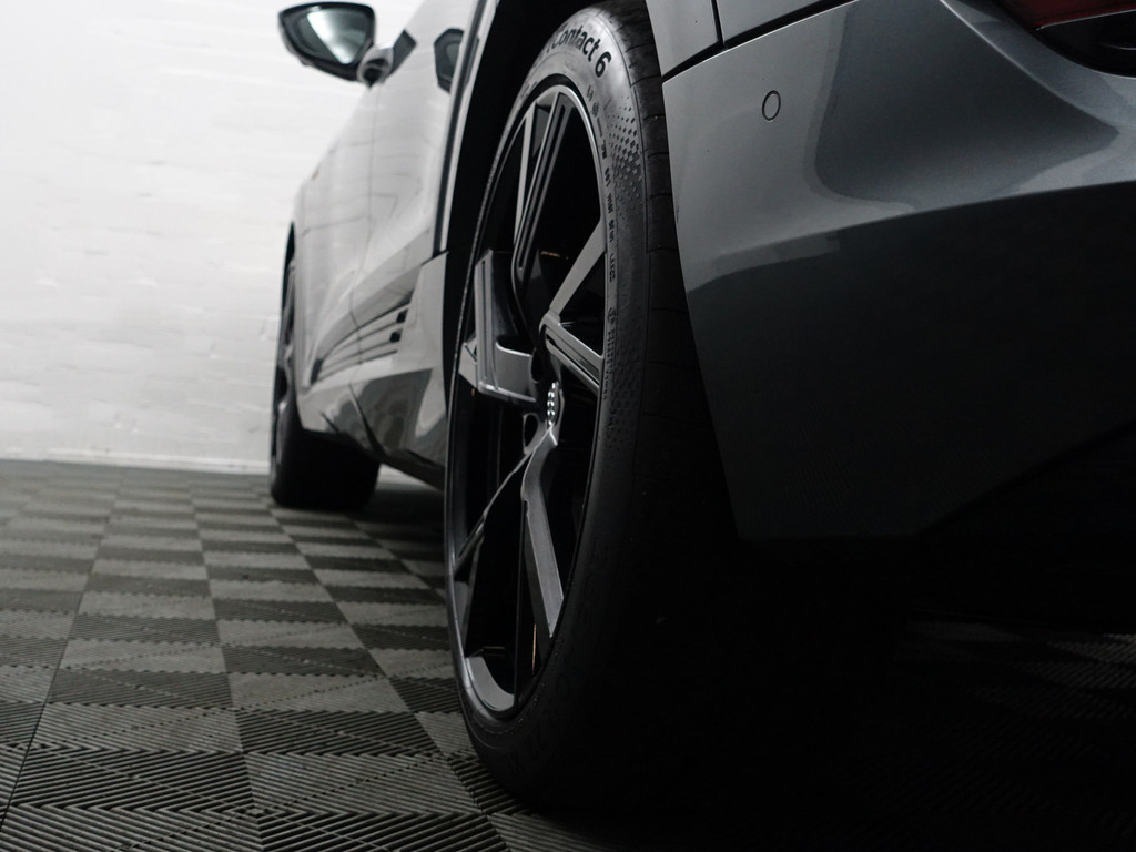 
Audi e-tron Sportback 55 quattro S Competition 95 kWh- Bang Olufsen, 2x Laadpoort, Design Leder, Head Up, Luchtvering Panodak vol									