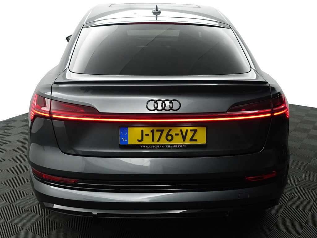 
Audi e-tron Sportback 55 quattro S Competition 95 kWh- Bang Olufsen, 2x Laadpoort, Design Leder, Head Up, Luchtvering Panodak vol									