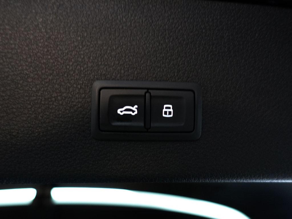 
Audi e-tron Sportback 55 quattro S Competition 95 kWh- Bang Olufsen, 2x Laadpoort, Design Leder, Head Up, Luchtvering Panodak vol									