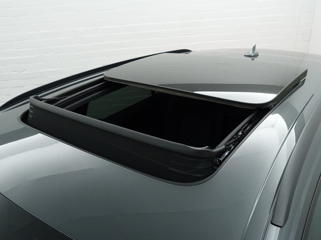 
								Audi Q8 55 TFSI e Quattro S Competition Aut- Panoramadak, Design Leder, Bang Olufsen, Head Up, Sfeerverlichting, Memory, CarPlay vol									