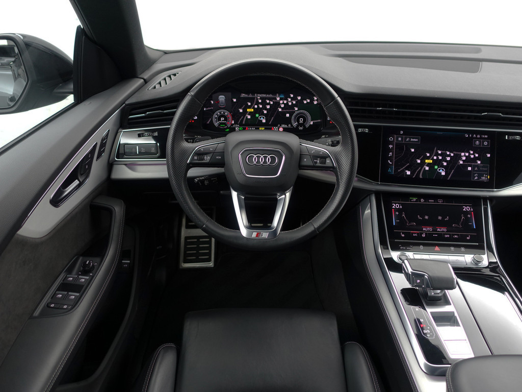 
								Audi Q8 55 TFSI e Quattro S Competition Aut- Panoramadak, Design Leder, Bang Olufsen, Head Up, Sfeerverlichting, Memory, CarPlay vol									