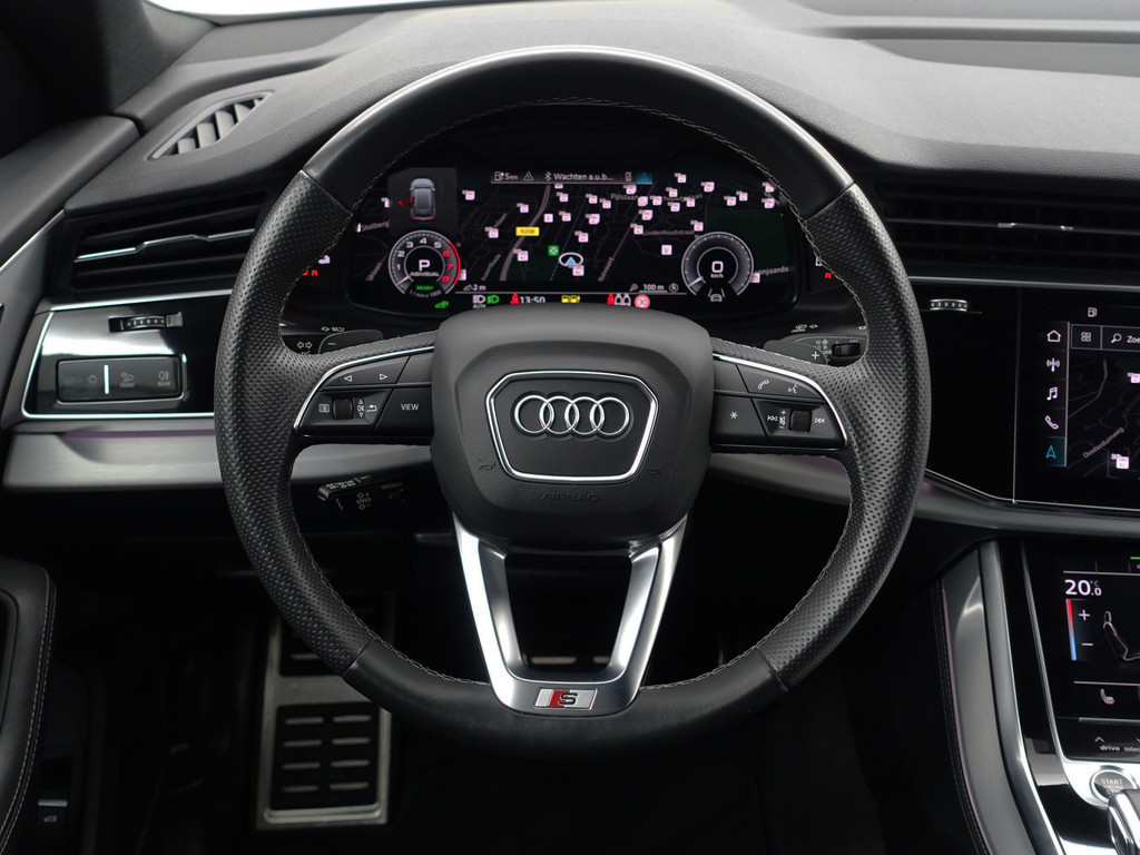 
								Audi Q8 55 TFSI e Quattro S Competition Aut- Panoramadak, Design Leder, Bang Olufsen, Head Up, Sfeerverlichting, Memory, CarPlay vol									