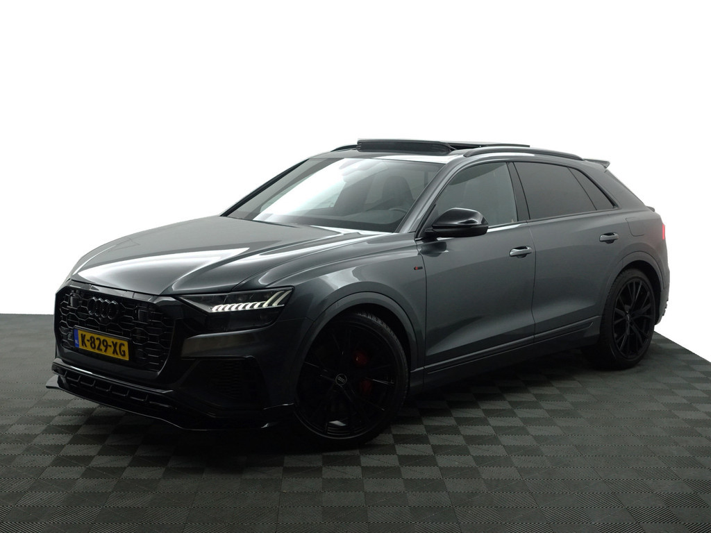 
								Audi Q8 55 TFSI e Quattro S Competition Aut- Panoramadak, Design Leder, Bang Olufsen, Head Up, Sfeerverlichting, Memory, CarPlay vol									
