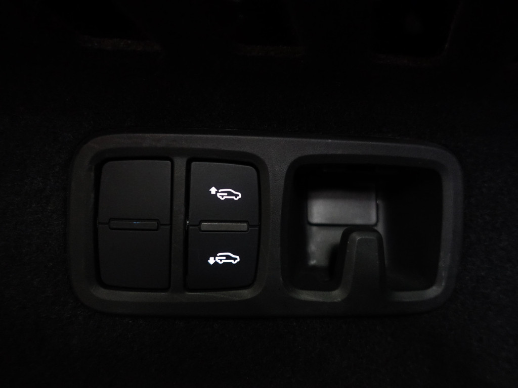 
								Audi Q8 55 TFSI e Quattro S Competition Aut- Panoramadak, Design Leder, Bang Olufsen, Head Up, Sfeerverlichting, Memory, CarPlay vol									