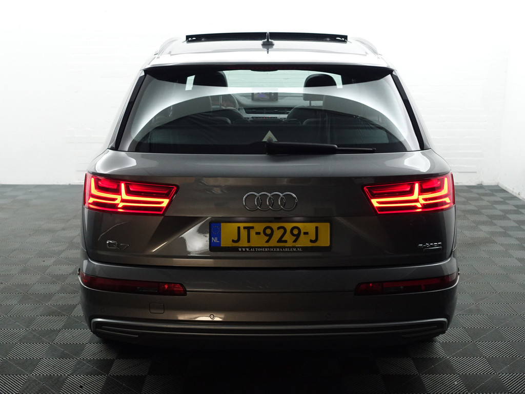 
Audi Q7 3.0 TDI e-tron Quattro S-line Premium Aut- Panoramadak, Xenon Led, Matrix, Bose Audio, Memory, Head Up vol									