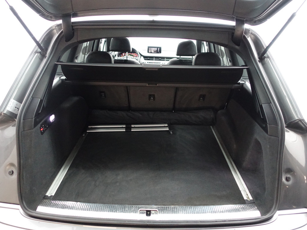 
Audi Q7 3.0 TDI e-tron Quattro S-line Premium Aut- Panoramadak, Xenon Led, Matrix, Bose Audio, Memory, Head Up vol									