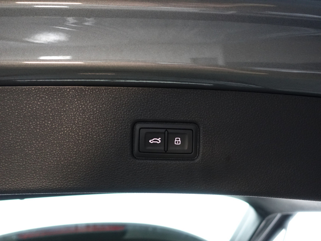 
Audi Q7 3.0 TDI e-tron Quattro S-line Premium Aut- Panoramadak, Xenon Led, Matrix, Bose Audio, Memory, Head Up vol									