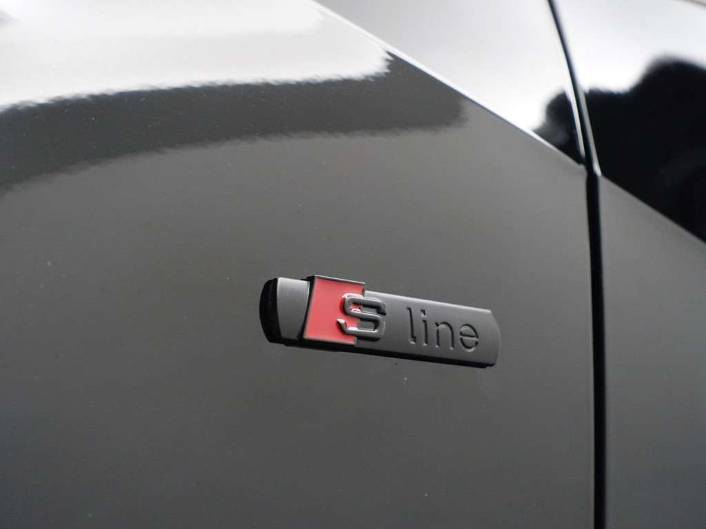 
Audi Q2 1.6 TDI S-line Black Optic Park Assist, Clima, Park Pilot, Cruise, Led vol									