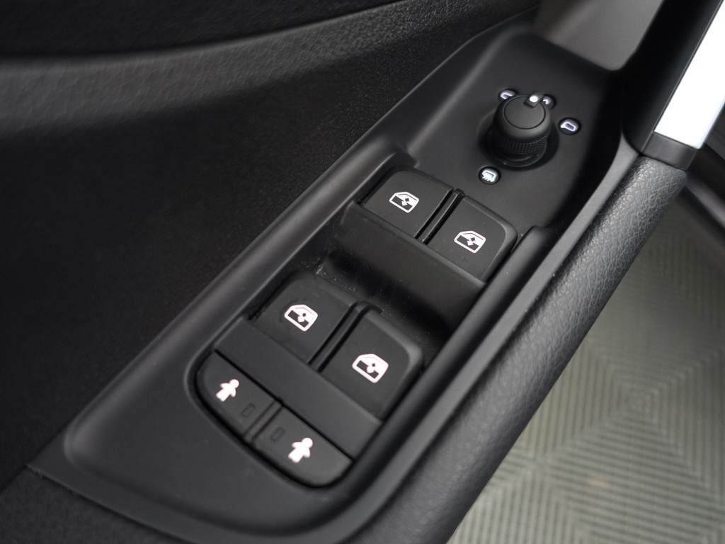 
Audi Q2 1.6 TDI S-line Black Optic Park Assist, Clima, Park Pilot, Cruise, Led vol									