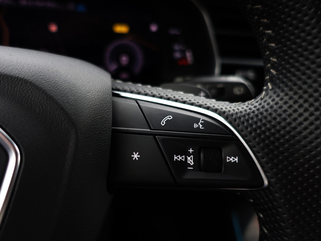 
Audi Q7 60 TFSI e Quattro S Competition- Design Leder, Luchtvering, Sfeerverlichting, Panoramadak, Bose audio, Memory vol									