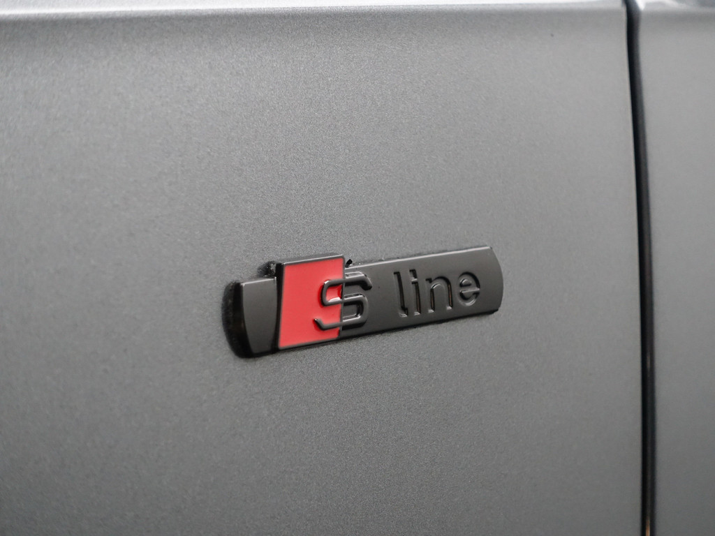 
Audi Q7 60 TFSI e Quattro S Competition- Design Leder, Luchtvering, Sfeerverlichting, Panoramadak, Bose audio, Memory vol									