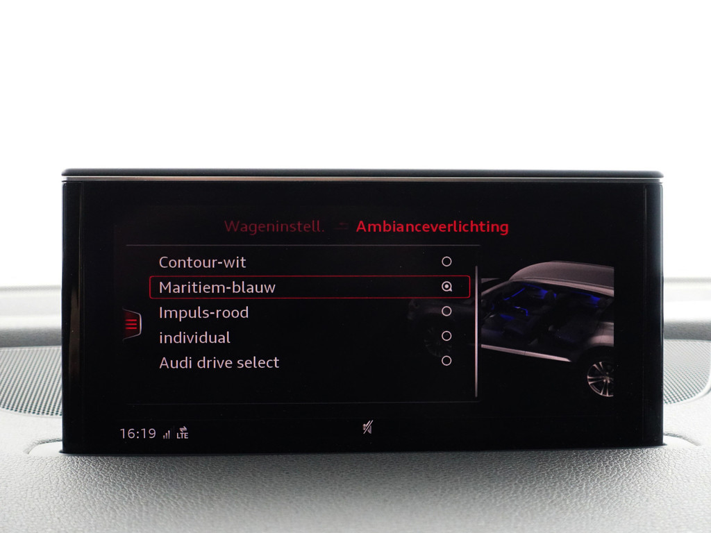 
								Audi Q7 3.0 TDI e-tron Quattro S Line Black Optic- Panoramadak, Luchtvering, Sfeerverlichting, Camera, Leder Sport Interieur vol									