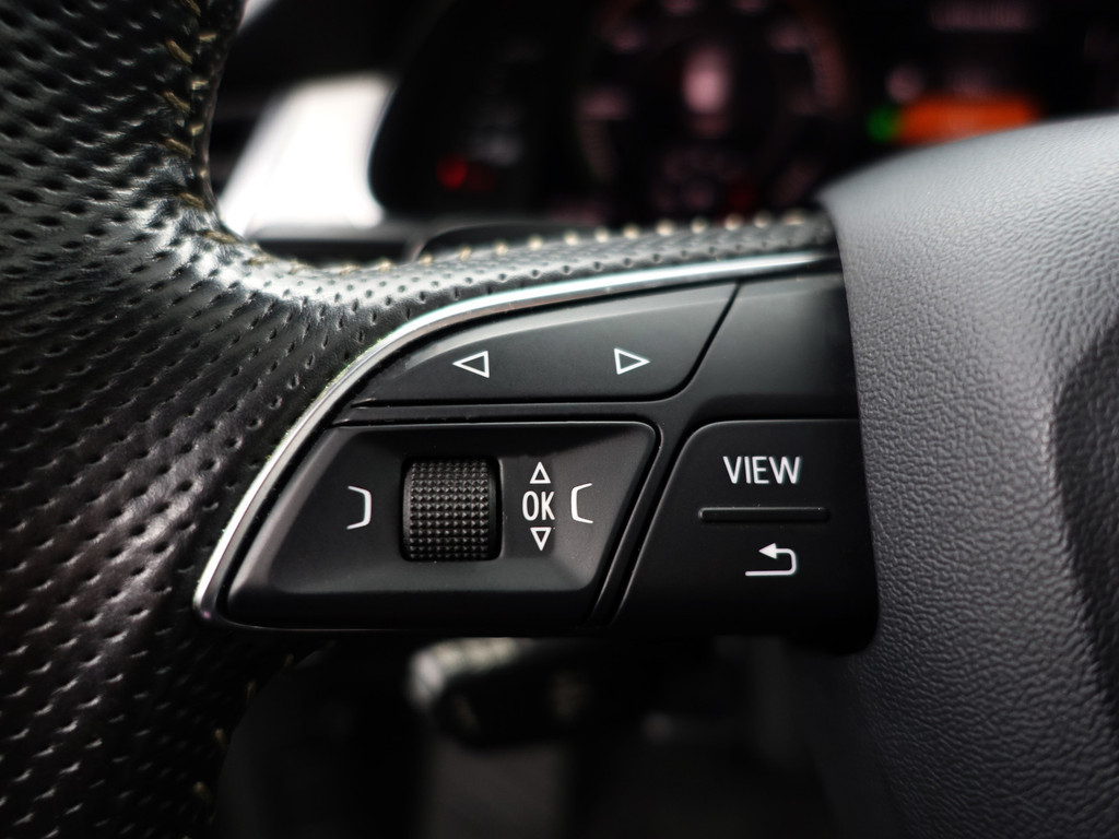 
								Audi Q7 3.0 TDI e-tron Quattro S Line Black Optic- Panoramadak, Luchtvering, Sfeerverlichting, Camera, Leder Sport Interieur vol									