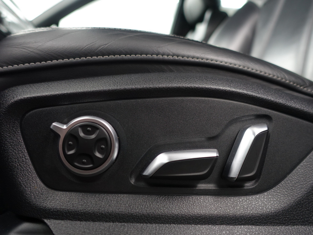 
								Audi Q7 3.0 TDI e-tron Quattro S Line Black Optic- Panoramadak, Luchtvering, Sfeerverlichting, Camera, Leder Sport Interieur vol									