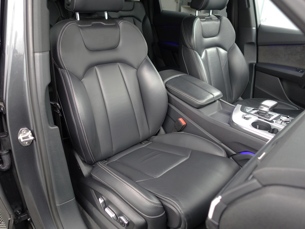 
								Audi Q7 3.0 TDI e-tron Quattro S Line Black Optic- Panoramadak, Luchtvering, Sfeerverlichting, Camera, Leder Sport Interieur vol									