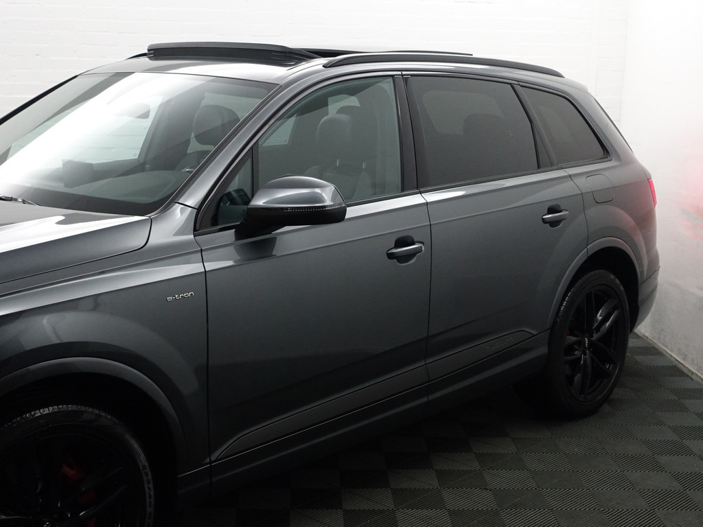 
								Audi Q7 3.0 TDI e-tron Quattro S Line Black Optic- Panoramadak, Luchtvering, Sfeerverlichting, Camera, Leder Sport Interieur vol									