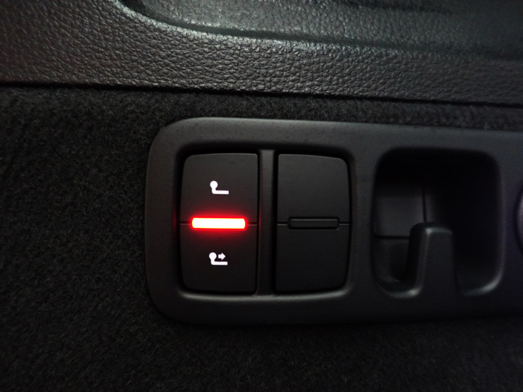 
								Audi Q7 3.0 TDI e-tron Quattro S Line Black Optic- Panoramadak, Luchtvering, Sfeerverlichting, Camera, Leder Sport Interieur vol									