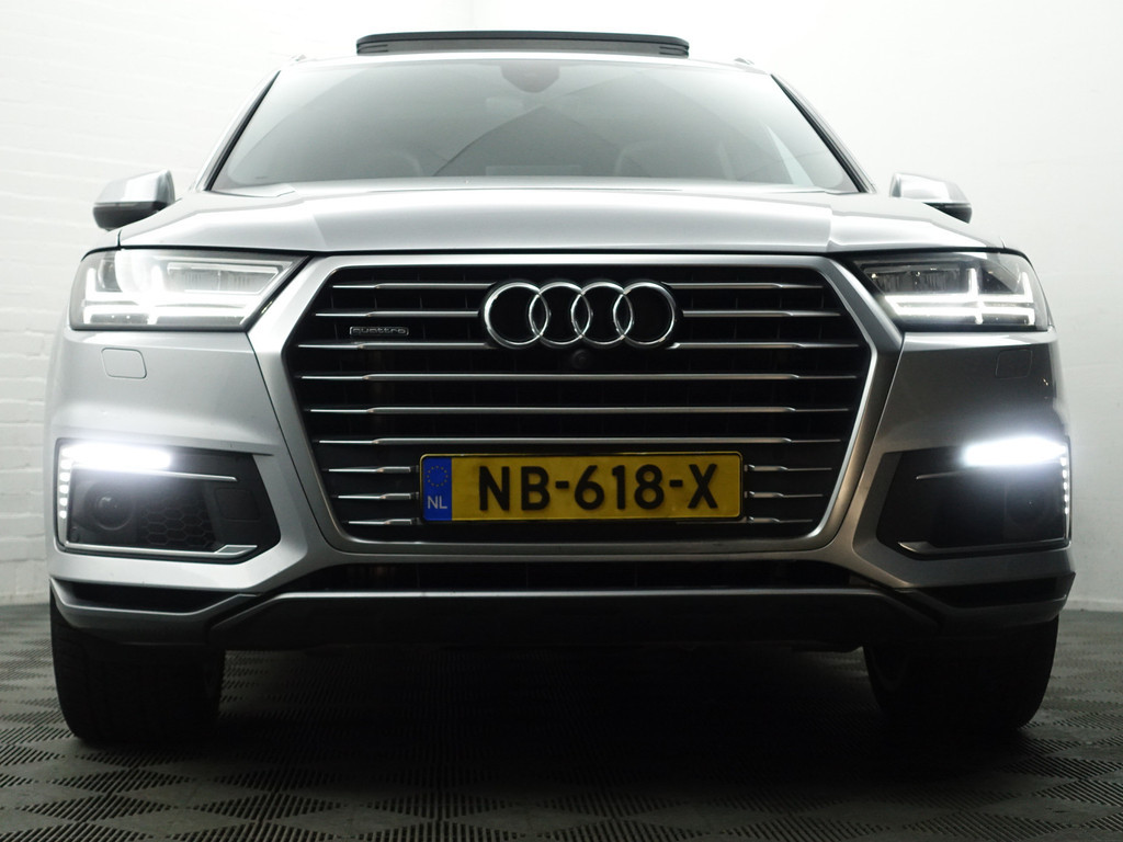 
Audi Q7 3.0 TDI e-tron Quattro S Line+ Aut- Panoramadak, Sfeerverlichting, 360 Camera, Standkachel, Memory, Elek Trekhaak vol									