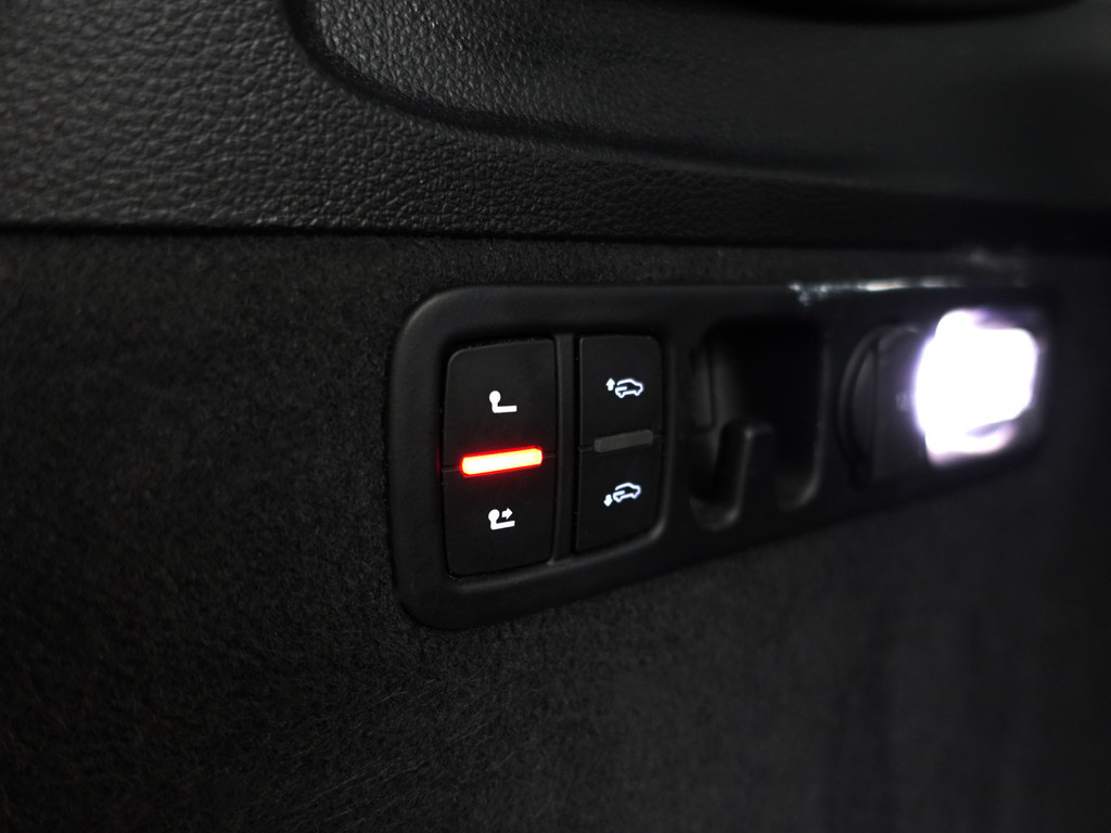 
Audi Q7 3.0 TDI e-tron Quattro S Line+ Aut- Panoramadak, Sfeerverlichting, 360 Camera, Standkachel, Memory, Elek Trekhaak vol									