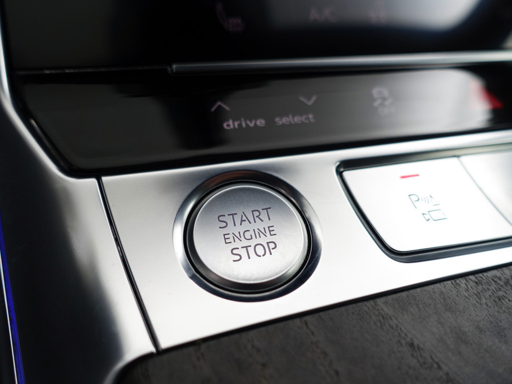 
Audi A6 Limousine 55 TFSI 400pk Quattro S Competition Aut- Bang Olufsen, Memory Seats, Stuur/Stoelverwarming, Sfeerverlichting, Dynamic Select, 360 Camera vol									