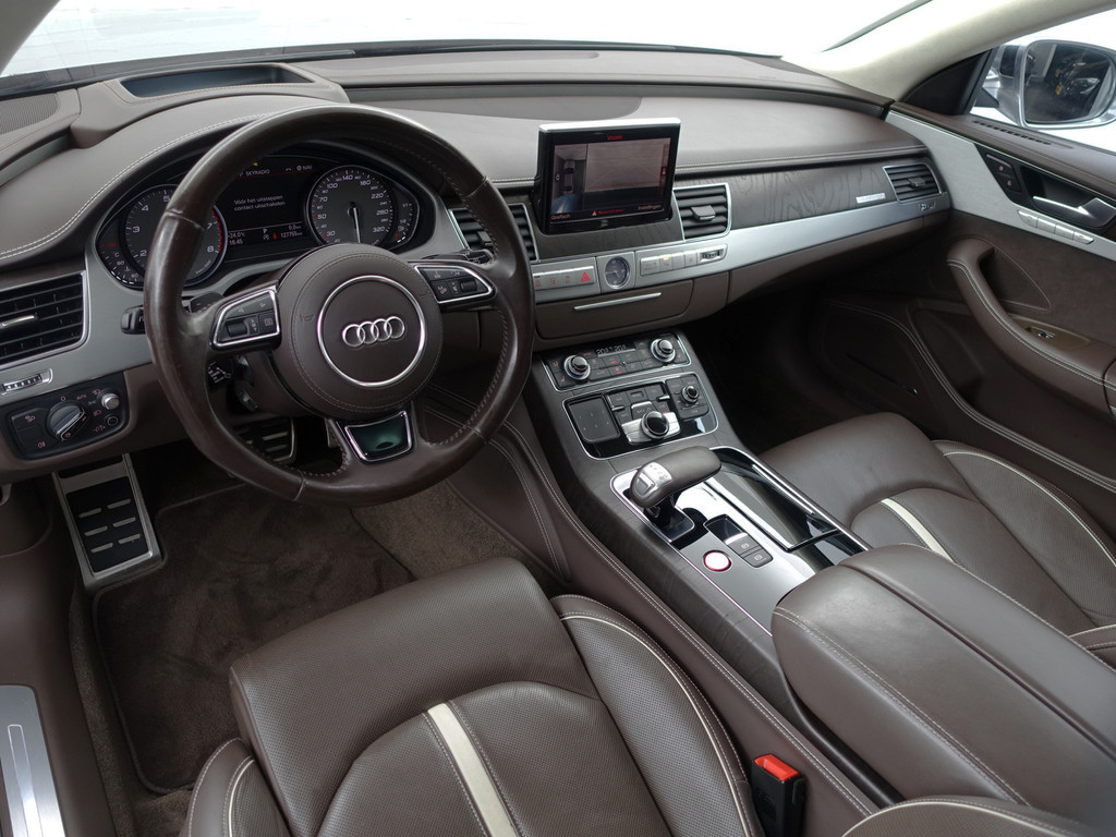 
								Audi A8 4.0 TFSI S8 Quattro Design selection- Stoelmassage, Head Up, Stoelventilatie, Alcantara interieur afwerking vol									