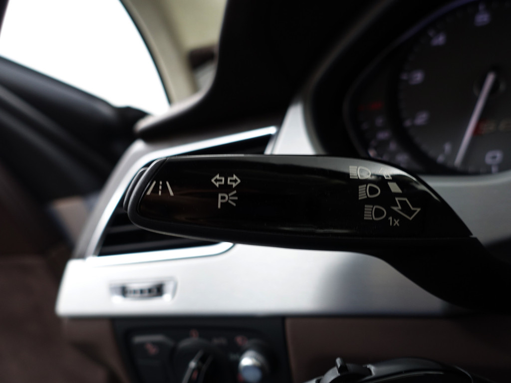 
								Audi A8 4.0 TFSI S8 Quattro Design selection- Stoelmassage, Head Up, Stoelventilatie, Alcantara interieur afwerking vol									