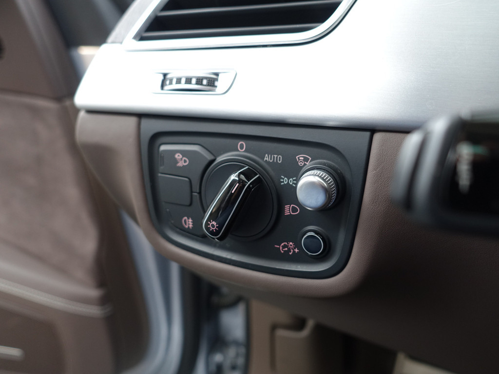 
								Audi A8 4.0 TFSI S8 Quattro Design selection- Stoelmassage, Head Up, Stoelventilatie, Alcantara interieur afwerking vol									