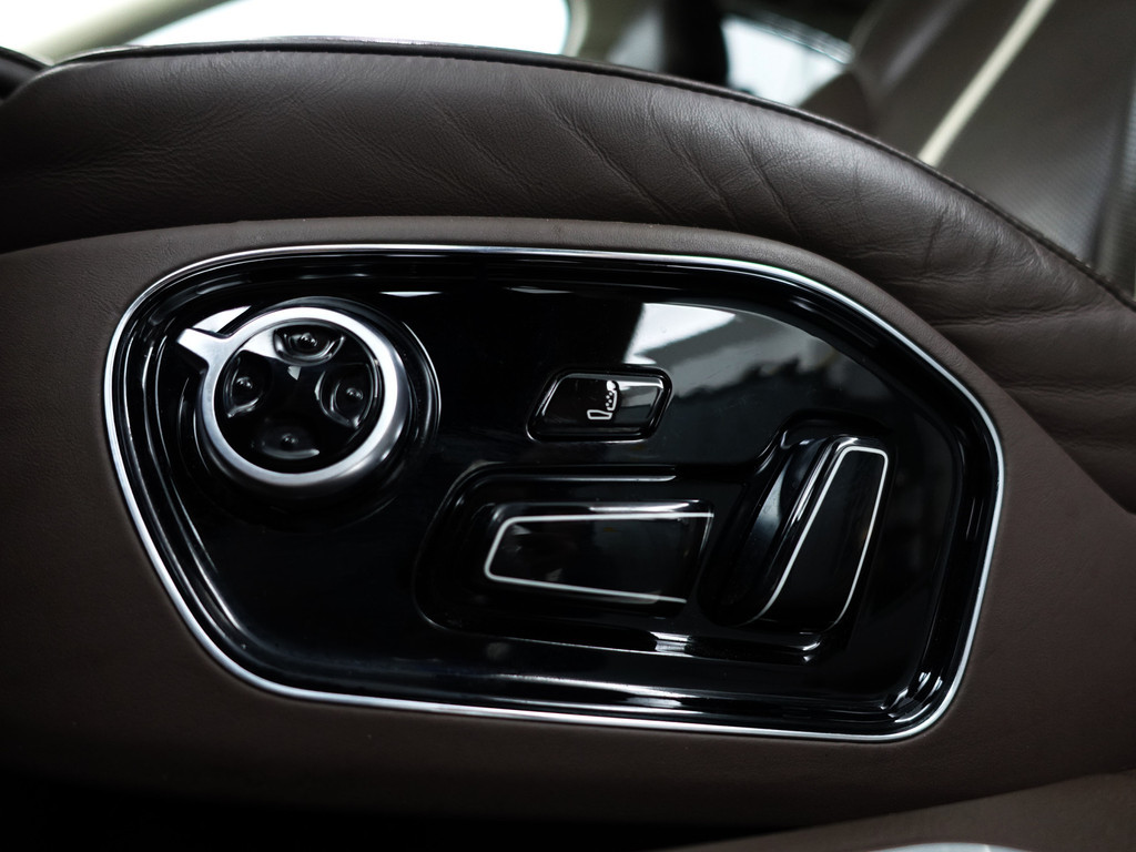 
								Audi A8 4.0 TFSI S8 Quattro Design selection- Stoelmassage, Head Up, Stoelventilatie, Alcantara interieur afwerking vol									