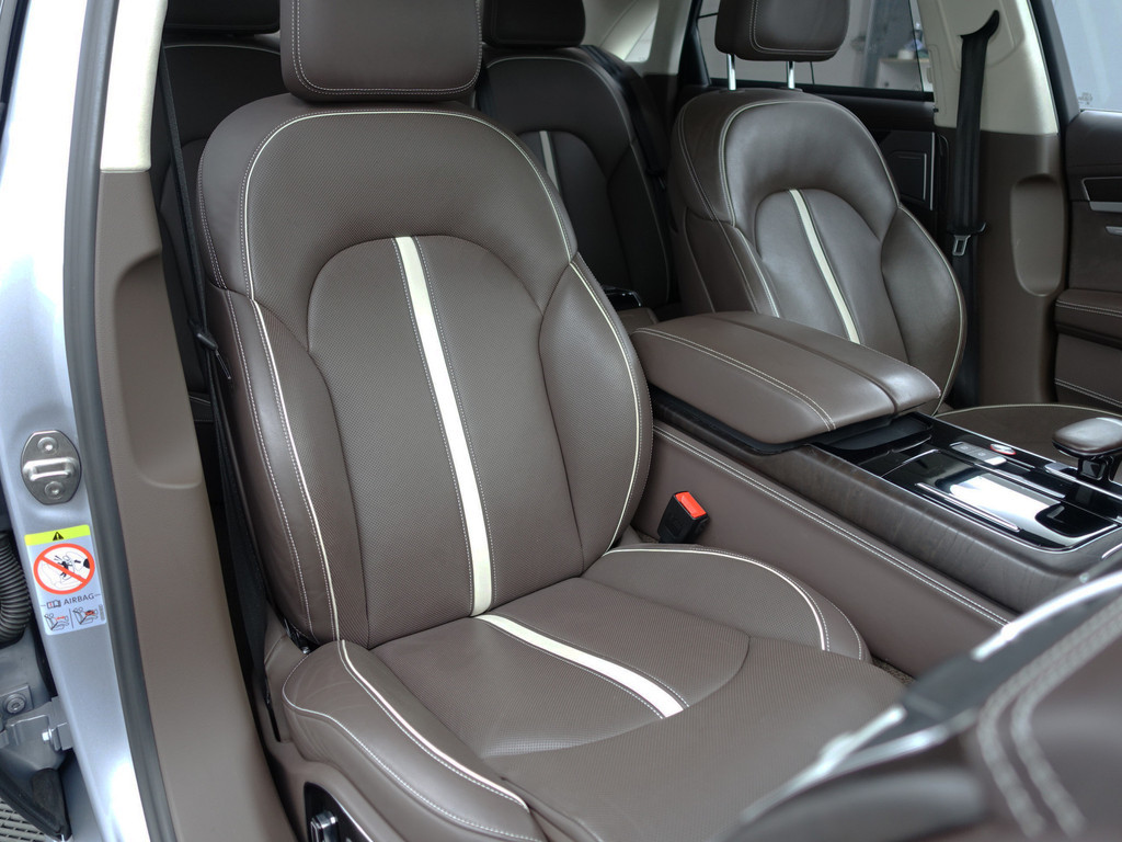
								Audi A8 4.0 TFSI S8 Quattro Design selection- Stoelmassage, Head Up, Stoelventilatie, Alcantara interieur afwerking vol									