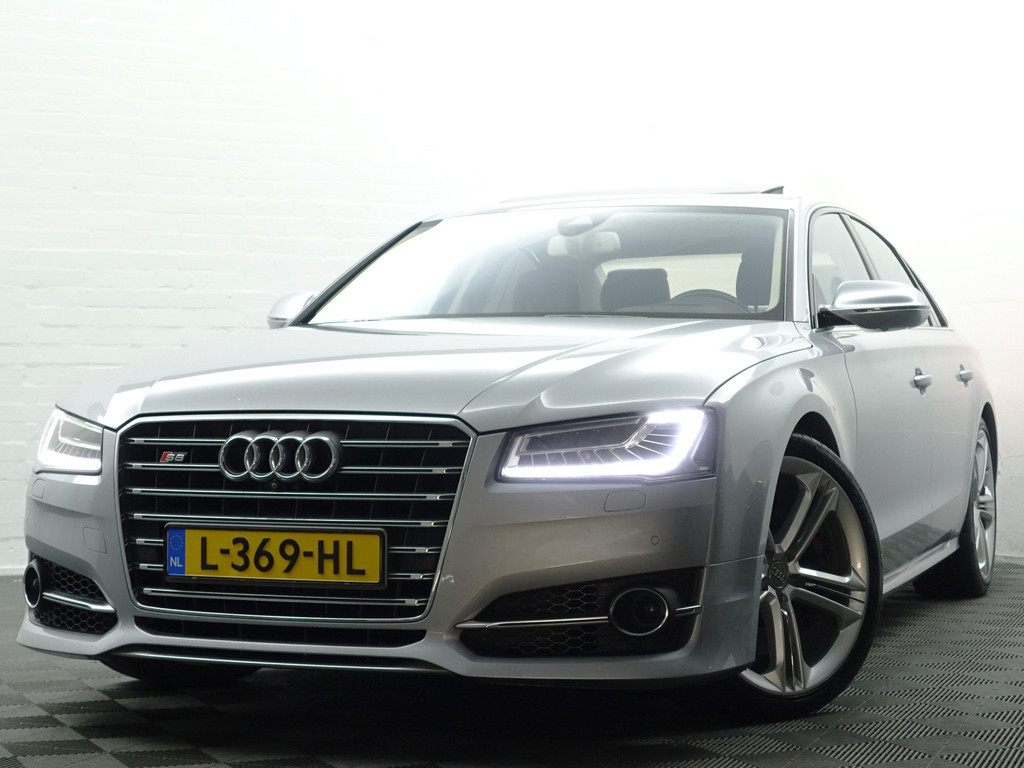 
								Audi A8 4.0 TFSI S8 Quattro Design selection- Stoelmassage, Head Up, Stoelventilatie, Alcantara interieur afwerking vol									