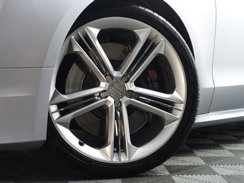 
								Audi A8 4.0 TFSI S8 Quattro Design selection- Stoelmassage, Head Up, Stoelventilatie, Alcantara interieur afwerking vol									